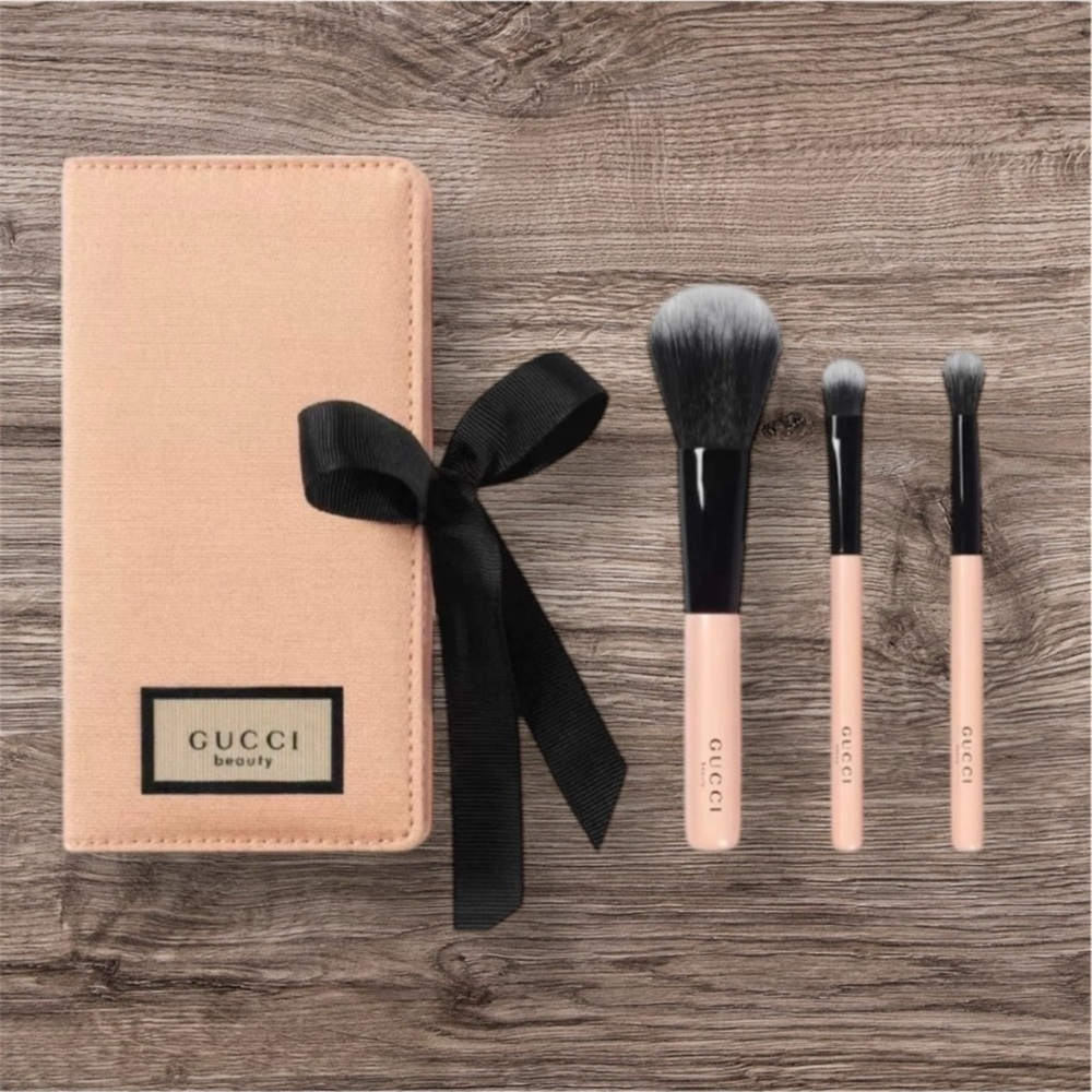 Gucci Beauty Makeup Brush Set of 3 with Pouch